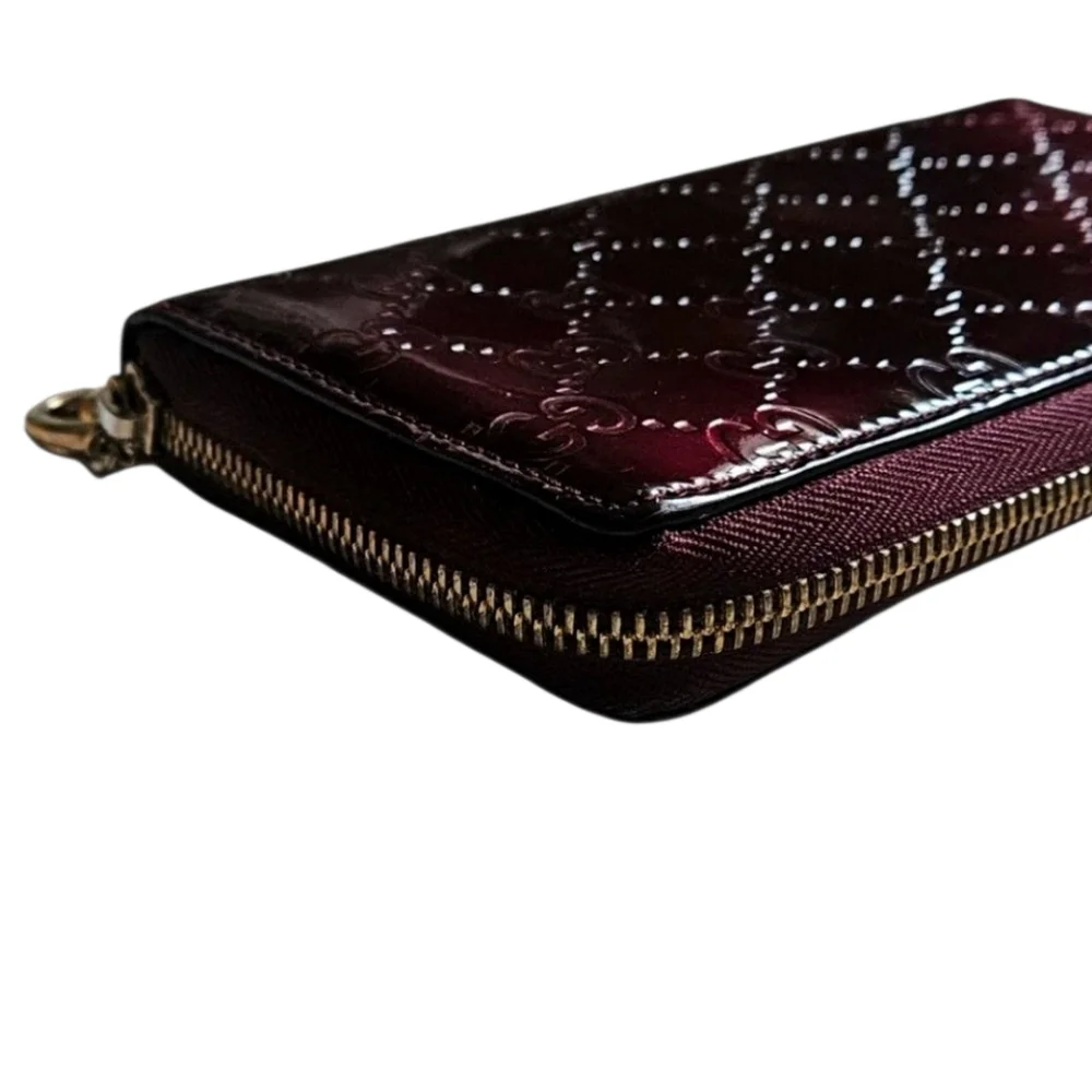 Gucci Guccissima Continental Wallet Interlocking GG Zipper Charm